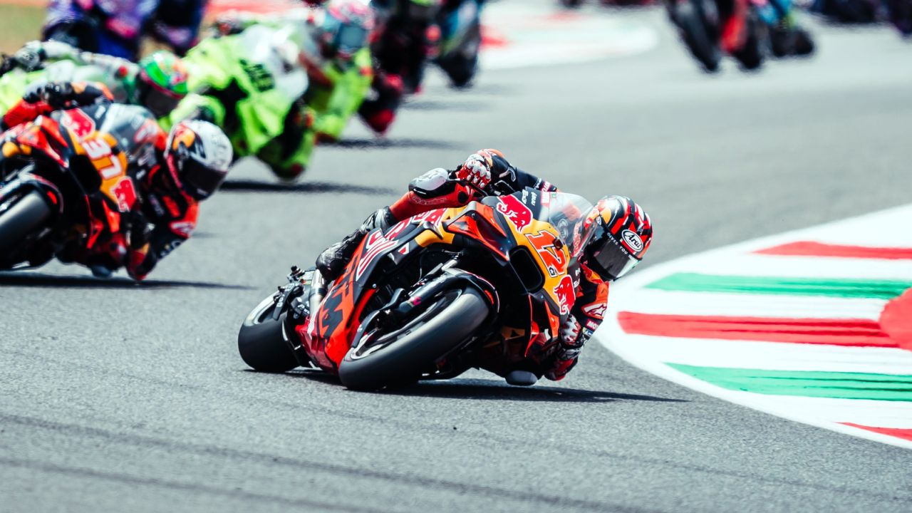 VIÑALES TAKES BEST SPRINT RESULT OF 2025 WITH P4 IN MUGELLO, BASTIANINI FINISHES IN 11TH AT HOME
